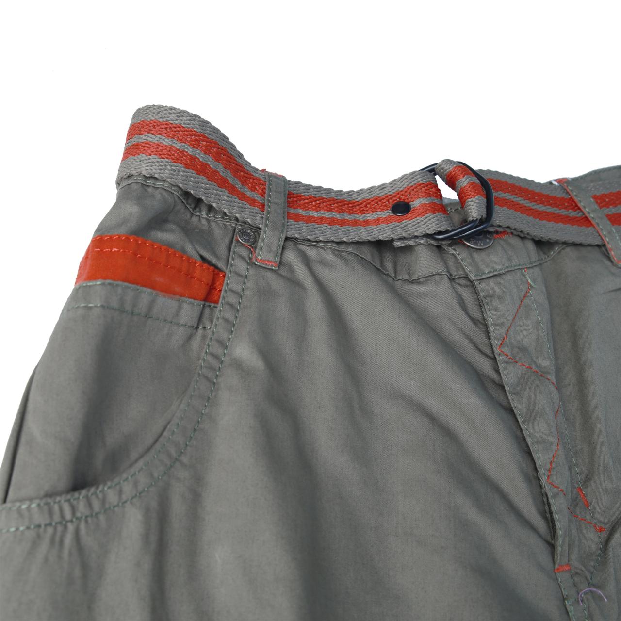 Cargo Shorts with "CUSTOM SPURT" Design