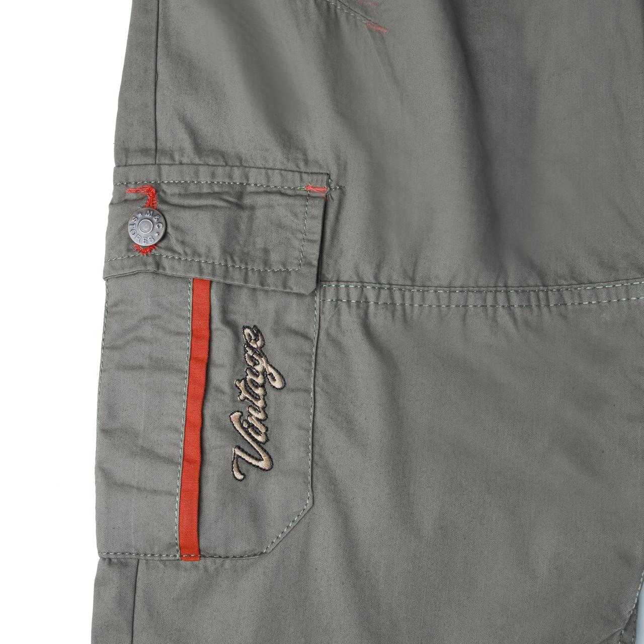 Cargo Shorts with "CUSTOM SPURT" Design